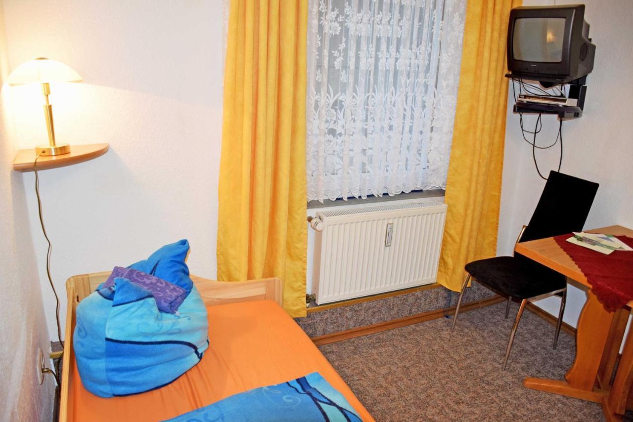 Ferienwohnung/ Ferienzimmer Asche Aschersleben Exterior photo